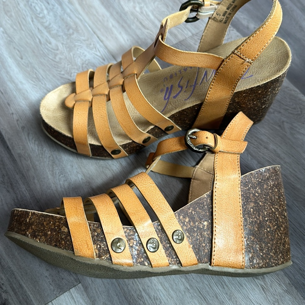 Blowfish Women’s 7.5 Platform Sandals - Picture 7 of 12